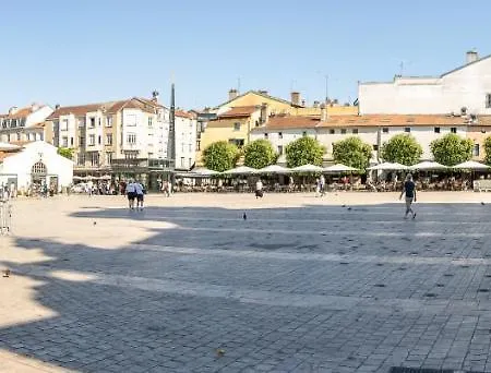 Magnifique Duplex Climatise De 40m² *